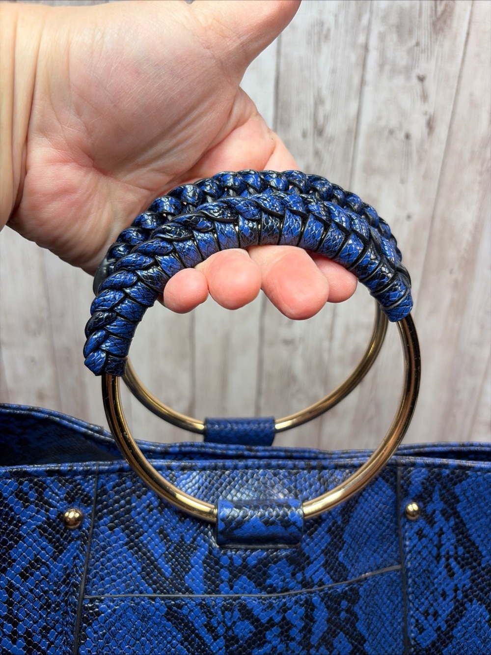 CARLOS by Carlos Santana Blue Python Print Handbag Crossbody Bag - Picture 4 of 16